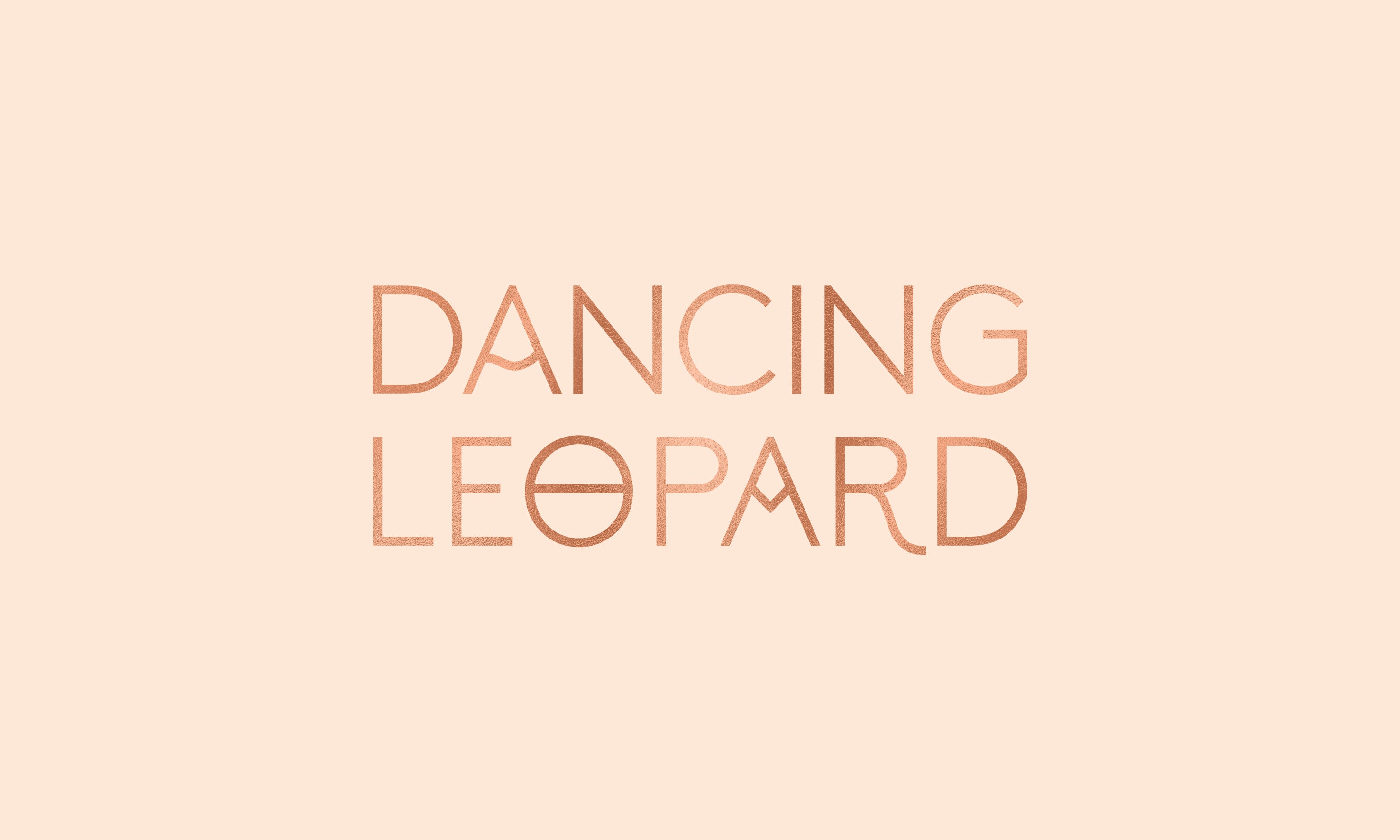 Σετ νυχτικό και ρόμπα σε nude λεοπάρ της Dancing Leopard