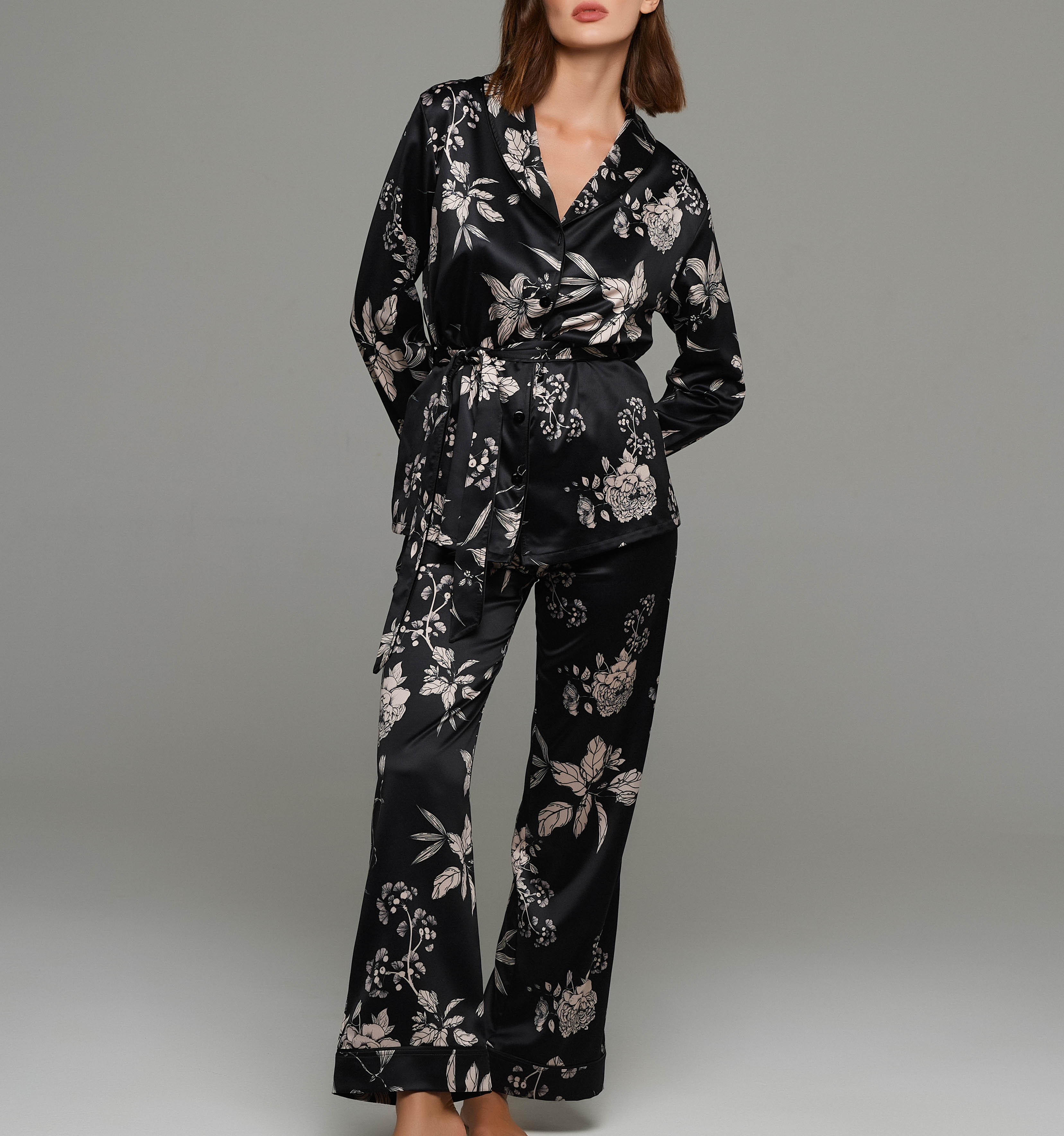 Satin floral pajama set in black